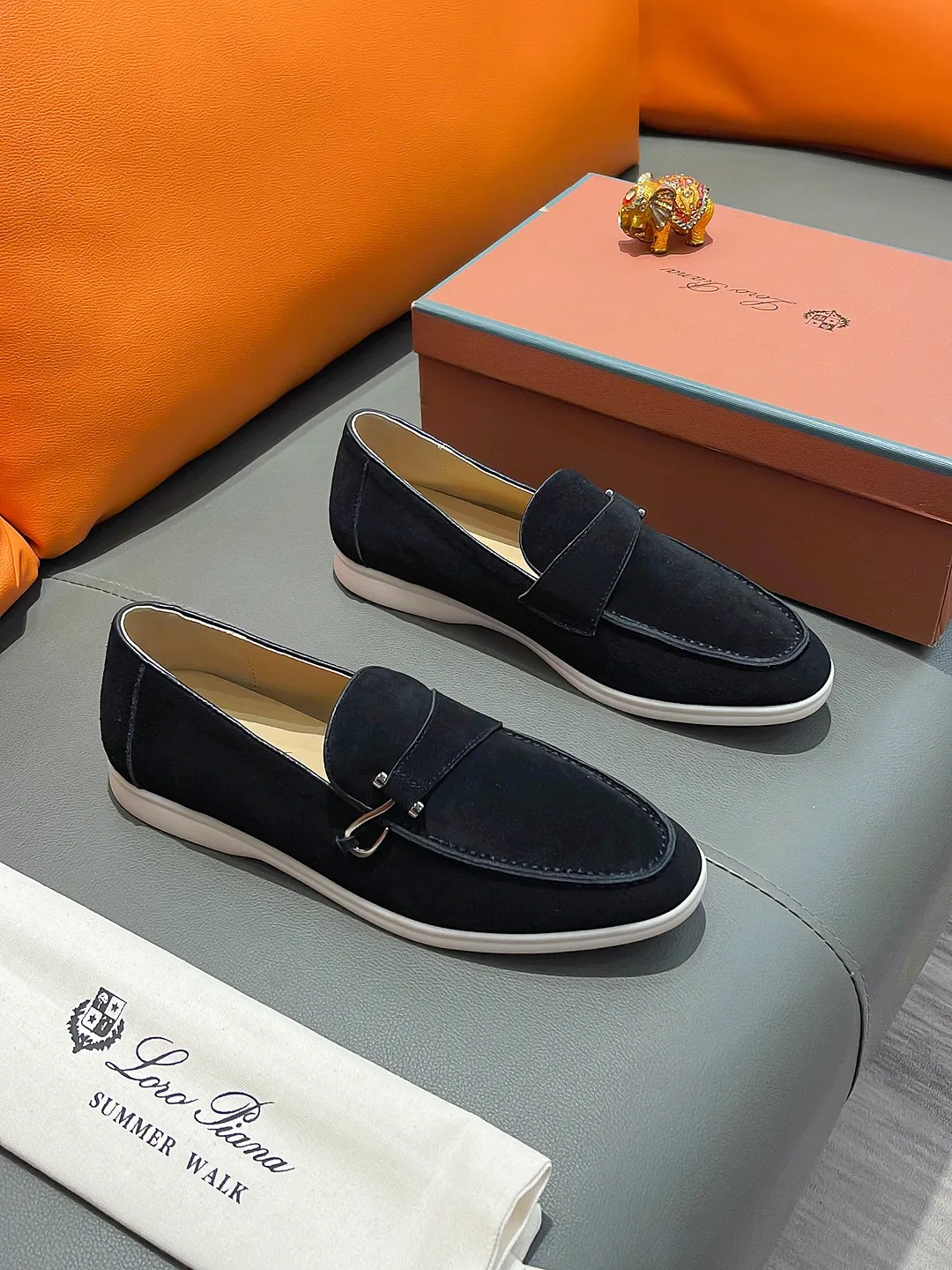 Men's shoes LORO PIANA "LP" P420 Regular size: 38-44 (casual shoes) Product materials: Selected high-mercerized suede upper, comfortable sheepskin lining; original outsole.